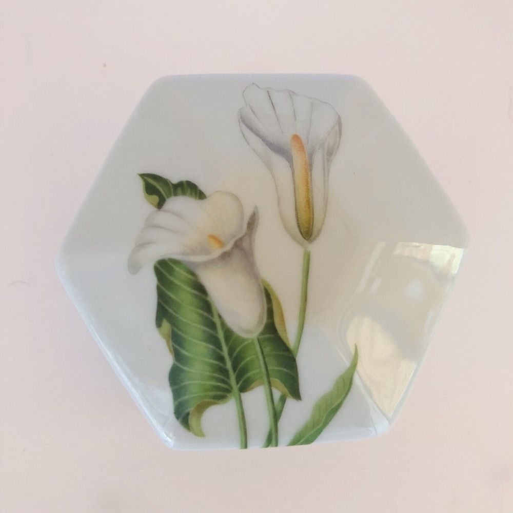 Vintage Capodimonte Calla Lily  Flowers Floral Porcelain Trinket Box